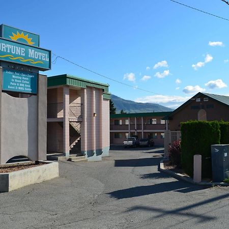 Fortune Motel Камлупс Екстериор снимка