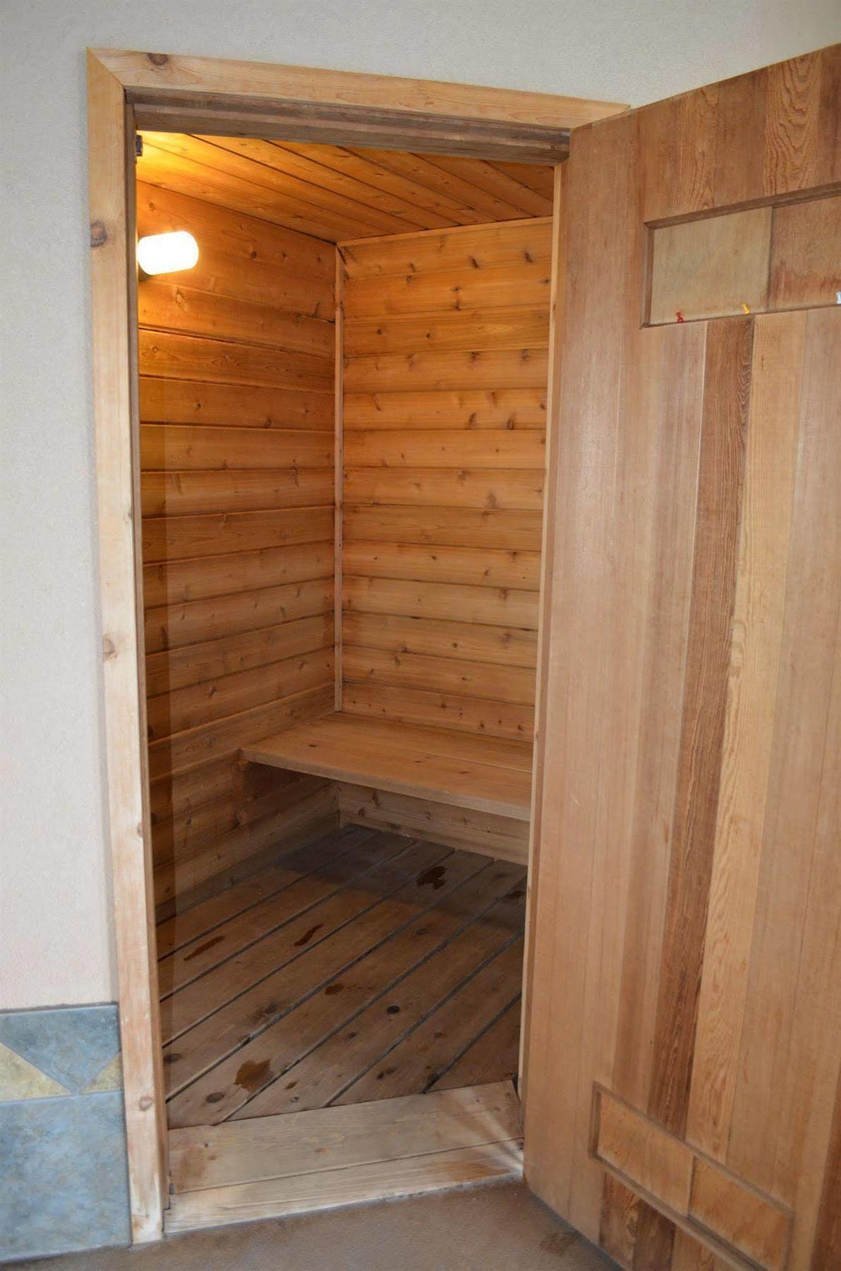 Fortune Motel Камлупс Екстериор снимка